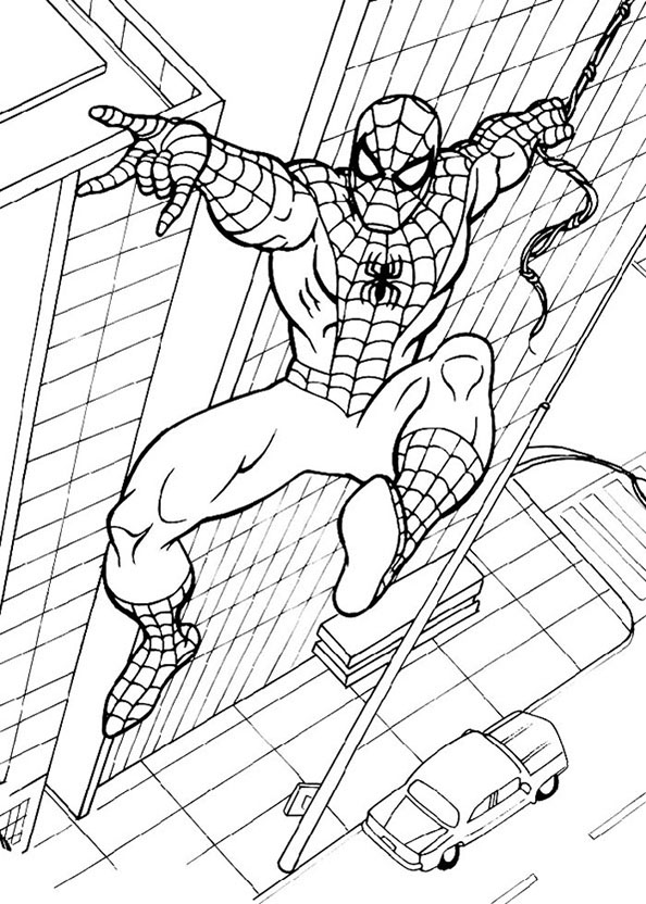 Spiderman bewegt sich entlang der Oberseite der Stadt